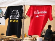 車両や資料の展示の他に、当社オリジナルのＴシャツも販売しました！